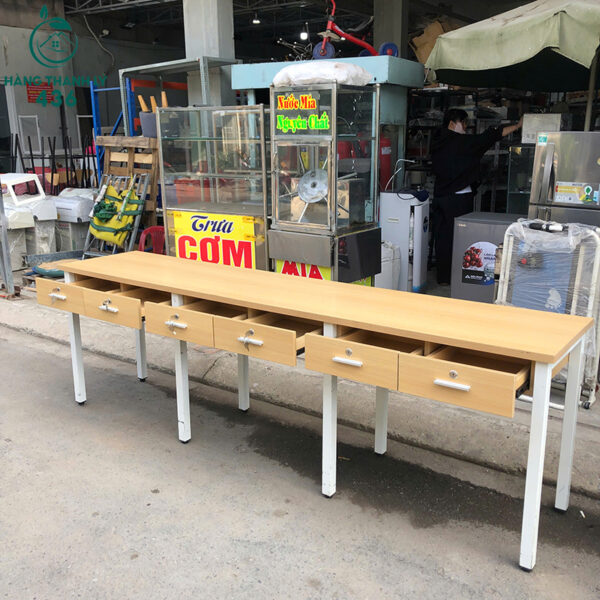 ban lam viec dai 2m4x50cmx75cm cu chan sat 3