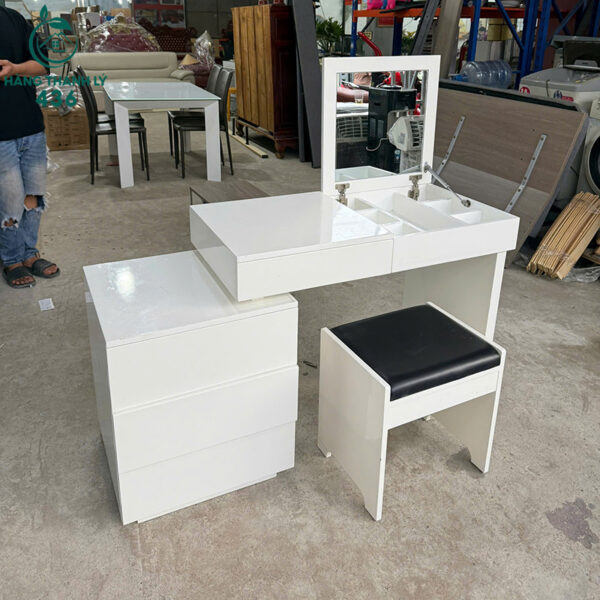ban trang diem cu mau trang 1m4x50cmx80cm kem ghe 3