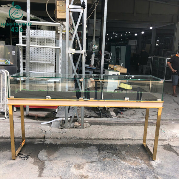 ban-trung-bay-cu-1m78x42x1m-phu-hop-shop-trang-suc (3) ban trung bay cu 1m78x42x1m phu hop shop trang suc 3