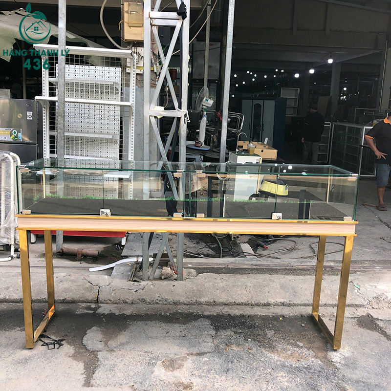 Tủ Trưng Bày Cũ 1M78X42CMX1M Phù Hợp Shop Trang Sức 4 ban trung bay cu 1m78x42x1m phu hop shop trang suc 3