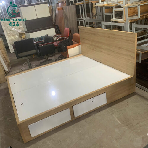 giuong ngu cu 1m8x2m co 4 hoc keo tien loi 2