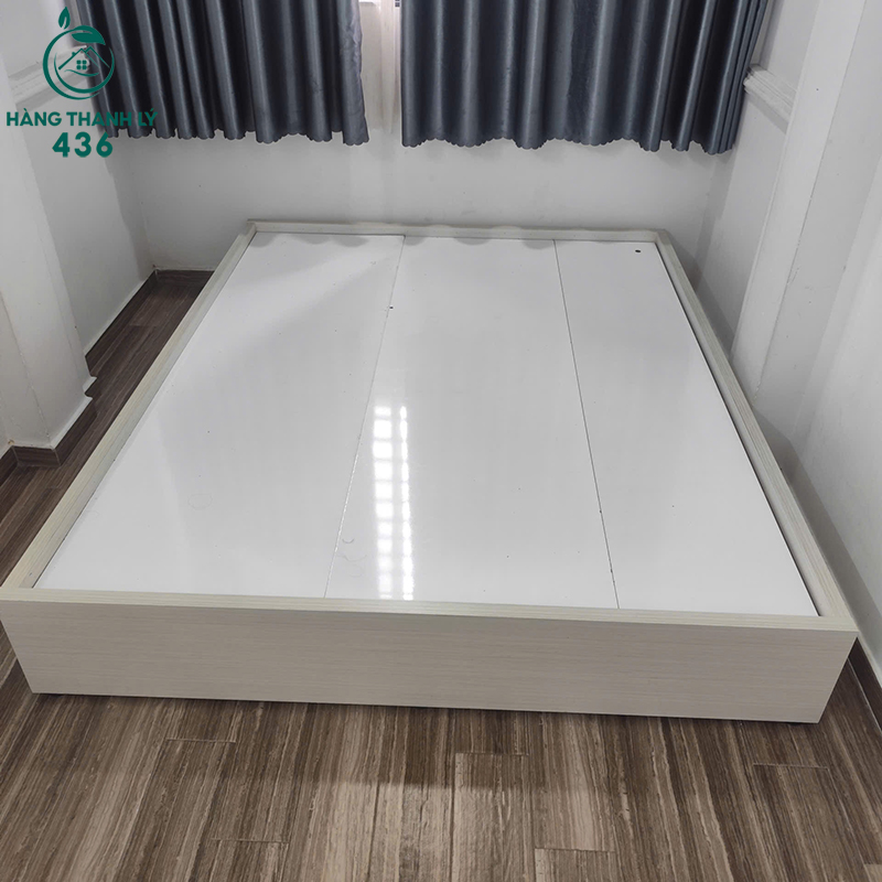 Giường Ngủ Gỗ Cũ Màu Trắng Có Hộc Chứa Đồ 3 giuong ngu go cu mau trang co hoc chua do 1