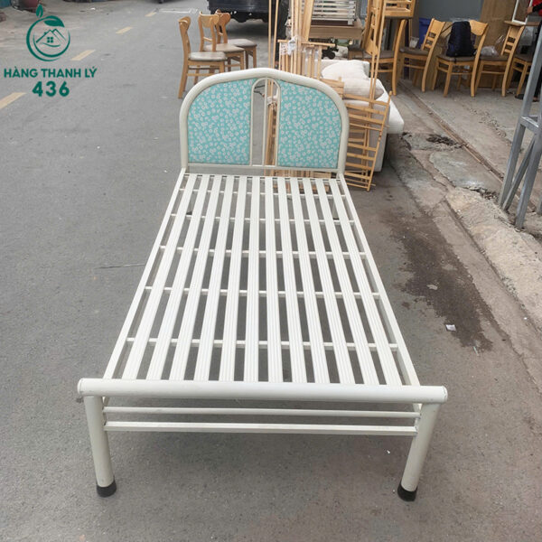 giuong sat cu 1mx2m son trang chac chan 2