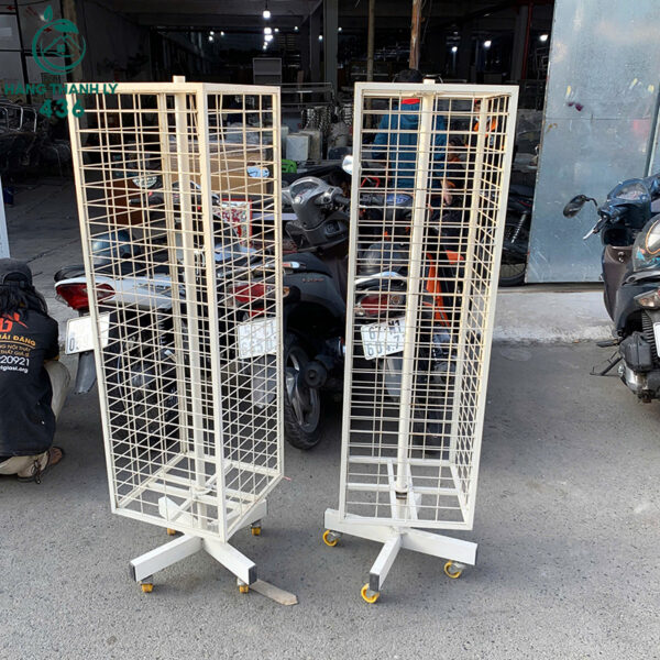 ke luoi trung bay cu co banh xe de di chuyen 1