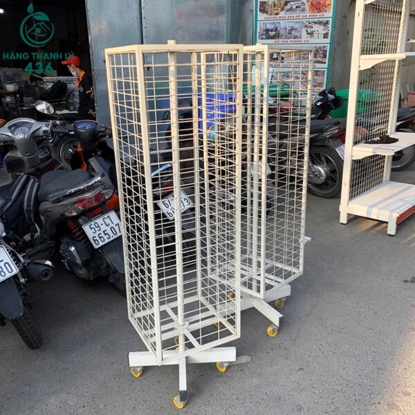 ke luoi trung bay cu co banh xe de di chuyen 3