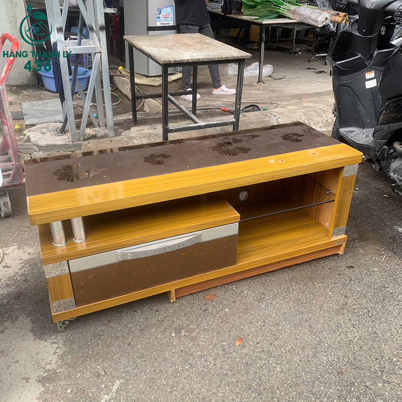 Kệ Tivi Gỗ Cũ 1M2X40CMX40CM Mặt Kính Hoa Văn 5 ke tivi go cu 1m2x40cmx40cm mat kinh hoa van 2