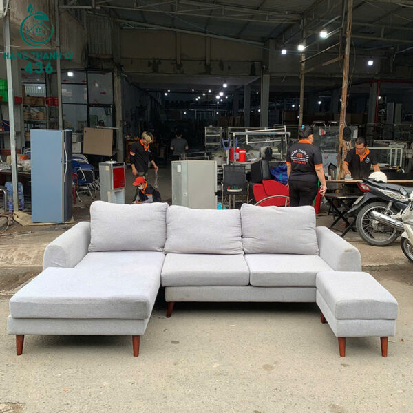 sofa-goc-chu-l-cu-boc-vai-mau-xam-kem-don-roi (3) sofa goc chu l cu boc vai mau xam kem don roi 3