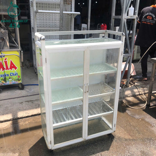 tu kinh nhom cu cua mo trung bay dep mat 1