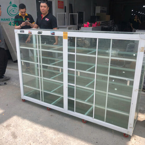 tu kinh trung bay cu 1m8x40cmx1m2 khung nhom cua lua 1