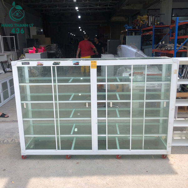 tu kinh trung bay cu 1m8x40cmx1m2 khung nhom cua lua 2