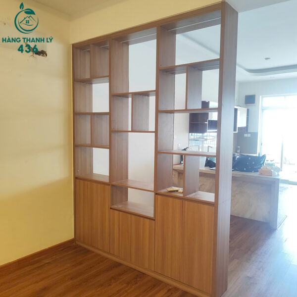tu trung bay go cu 2mx30x2m60 thiet ke o ke nhieu ngan 2