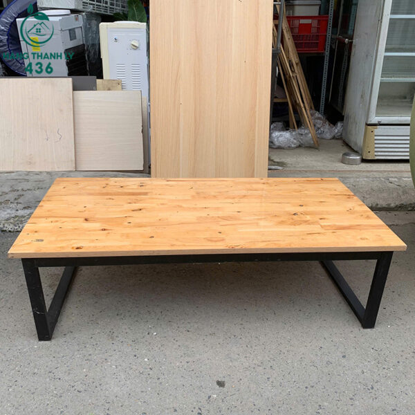 ban bet van go vang go chan sat den 1m2x60cm 2