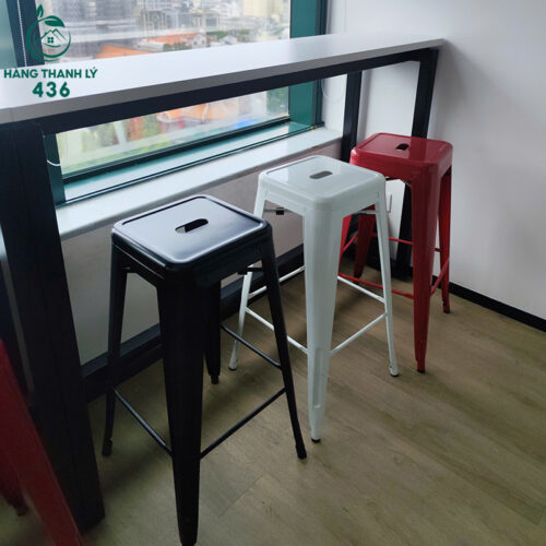 ban ghe cafe cu co 3 ghe sat nhieu mau noi bat 1