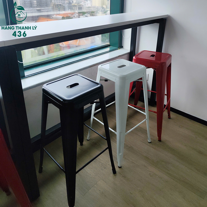Bàn Ghế Cafe Cũ Có 3 Ghế Sắt Nhiều Màu Nổi Bật 3 ban ghe cafe cu co 3 ghe sat nhieu mau noi bat 1