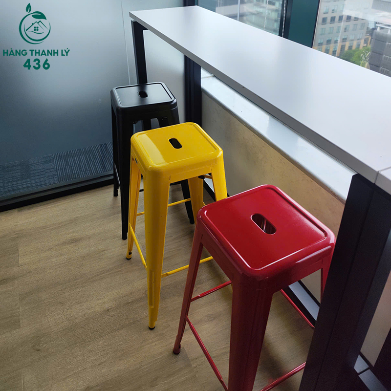 Bàn Ghế Cafe Cũ Có 3 Ghế Sắt Nhiều Màu Nổi Bật 4 ban ghe cafe cu co 3 ghe sat nhieu mau noi bat 2