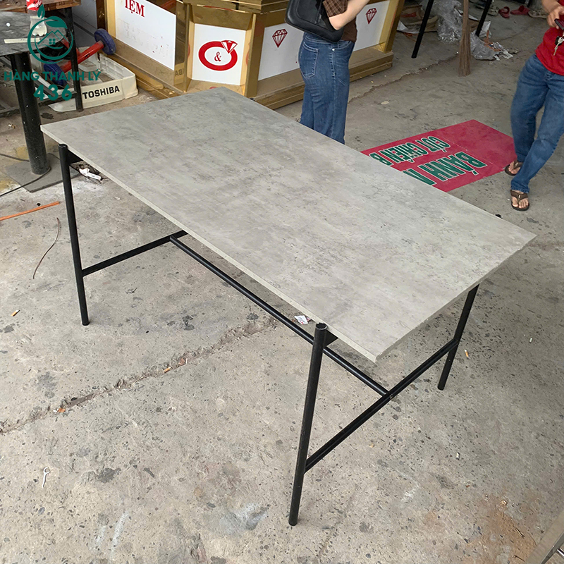 Bàn Họp Cũ 1M4 Mặt Xám Chân Sắt 7 ban hop cu 1m8 mat xam chan sat 3