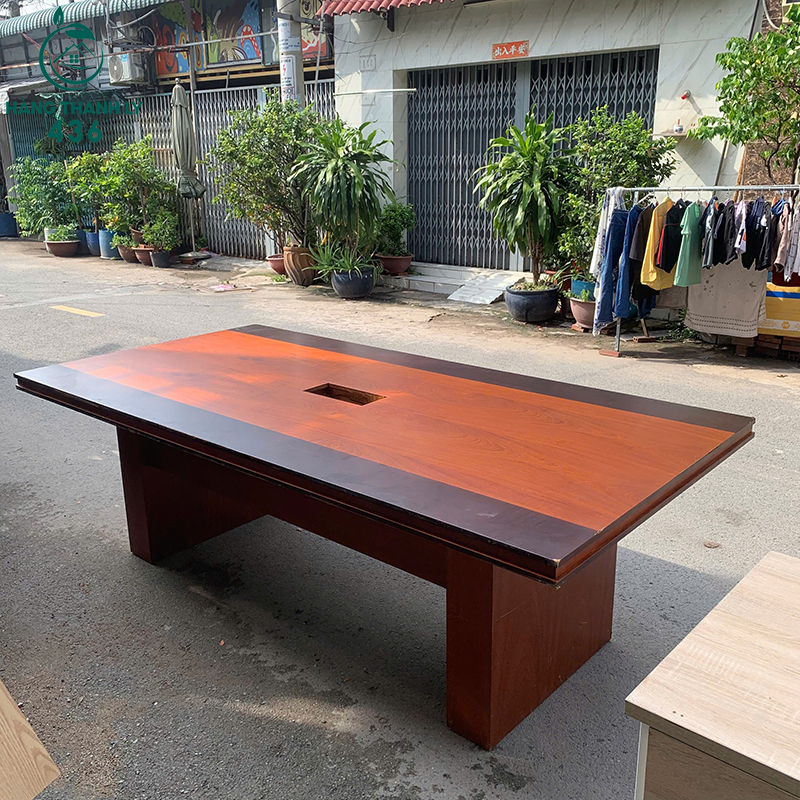 Bàn Họp Cũ 2M4X1M2 Vân Gỗ Nâu Đen Kèm Lỗ Đi Dây Điện 4 ban hop cu 2m4x1m2 van go nau den kem lo di day dien 1