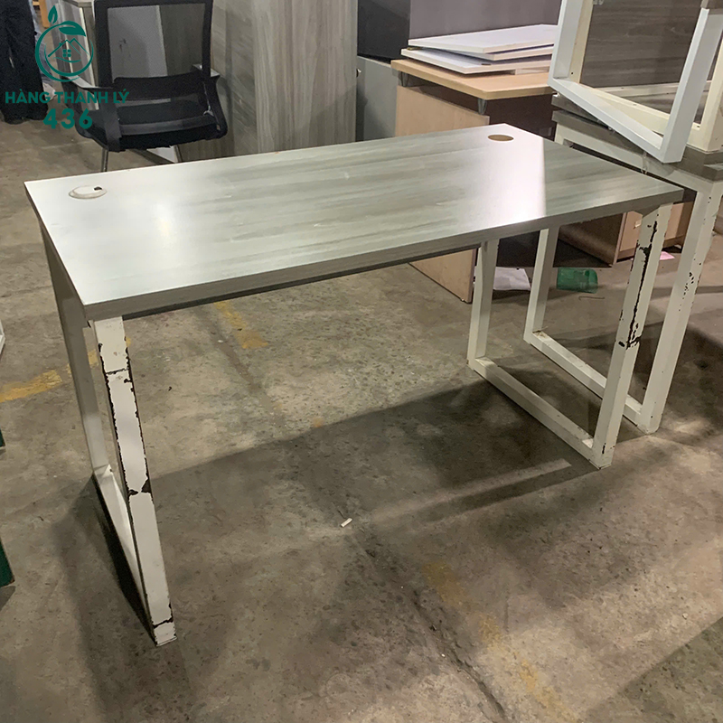 ban lam viec cu 1m2x60cm mau van go chan sat trang 4