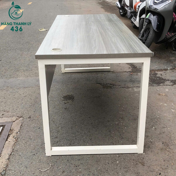 ban lam viec cu 1m6x70cm van go chan sat trang 1