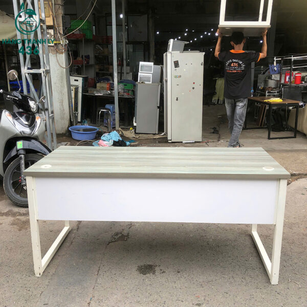 ban lam viec cu 1m6x70cm van go chan sat trang 3