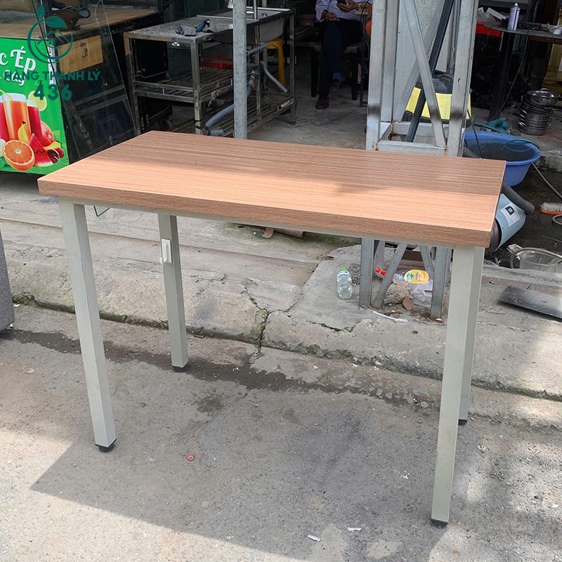 Bàn Làm Việc Cũ 1MX50CM Vân Gỗ Nâu Chân Sắt 5 ban lam viec cu van go nau chan sat 2