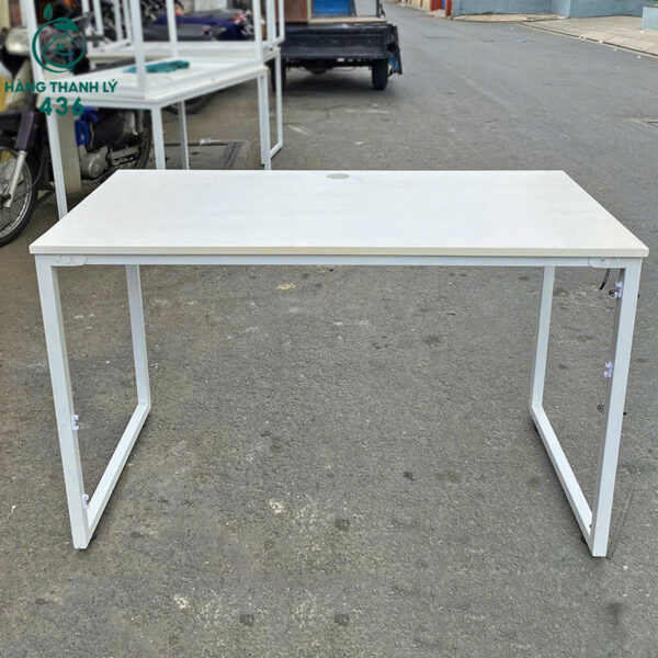 Bàn làm việc mặt gỗ trắng 1m2