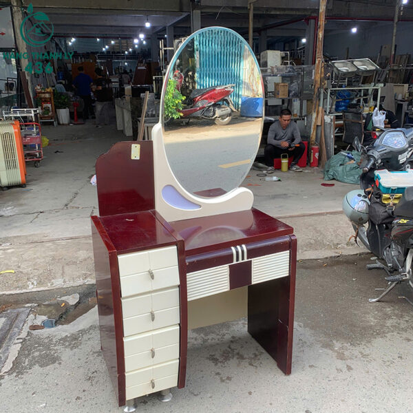 ban trang diem cu co guong tron thiet ke dep mat 2