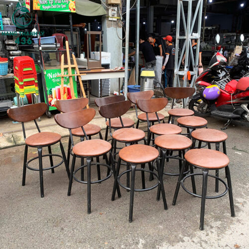 ghe cafe cu boc nem mau nau chan sat nhieu mau 2
