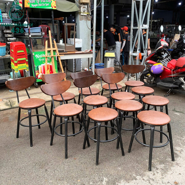 ghe cafe cu boc nem mau nau chan sat nhieu mau 2