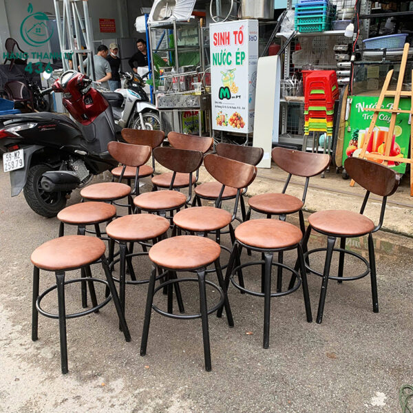 ghe cafe cu boc nem mau nau chan sat nhieu mau 3