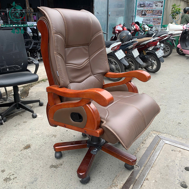 Ghế Giám Đốc Cũ Bọc Da Màu Nâu Tay Gỗ Sang Trọng 4 ghe giam doc cu boc da mau nau tay go sang trong 1