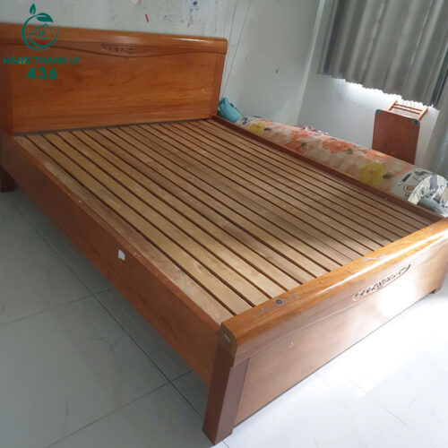 giuong ngu cu 1m6 mau nau bong vat nan chac chan