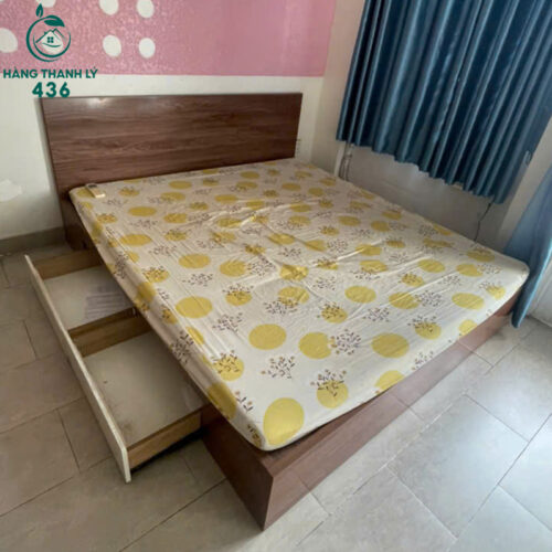 Giường Ngủ Cũ 1M8 Vân Gỗ Nâu Thiết Kế Có Hộc Kéo 4 giuong ngu cu van go nau thiet ke co hoc keo 1