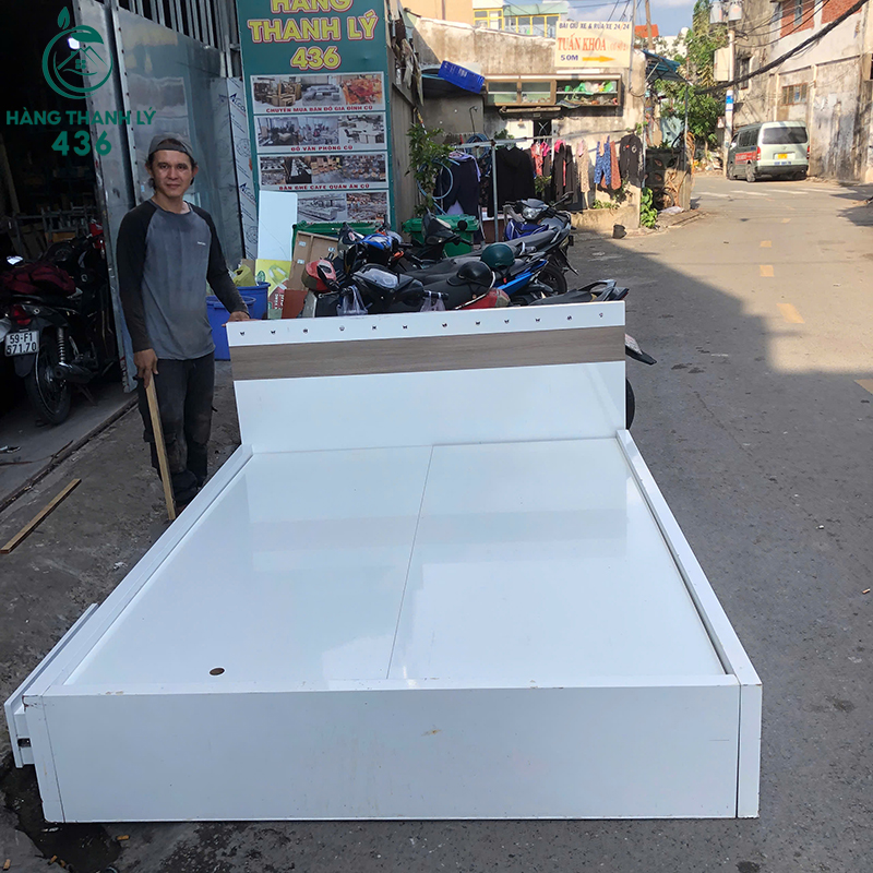 Giường Ngủ Gỗ Cũ Màu Trắng 4 Ngăn Kéo 6 giuong ngu go cu mau trang co hoc keo 2