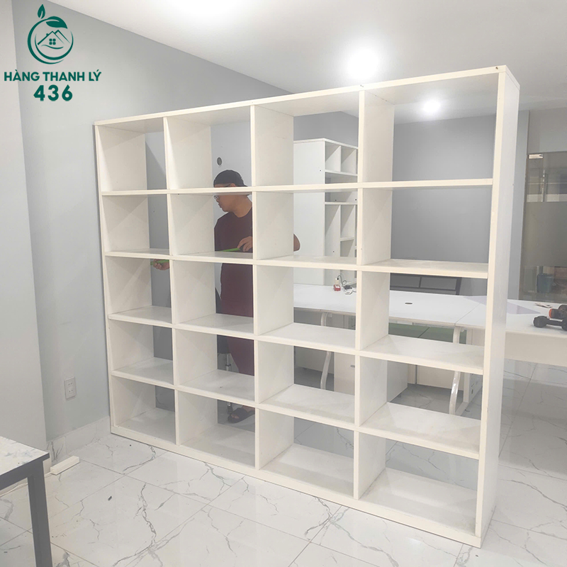 Kệ Trưng Bày Cũ 2M4X40CMX2M05 Màu Trắng Có Nhiều Ô 4 ke trung bay cu 2m4x40cmx2m05 mau trang co nhieu o 1