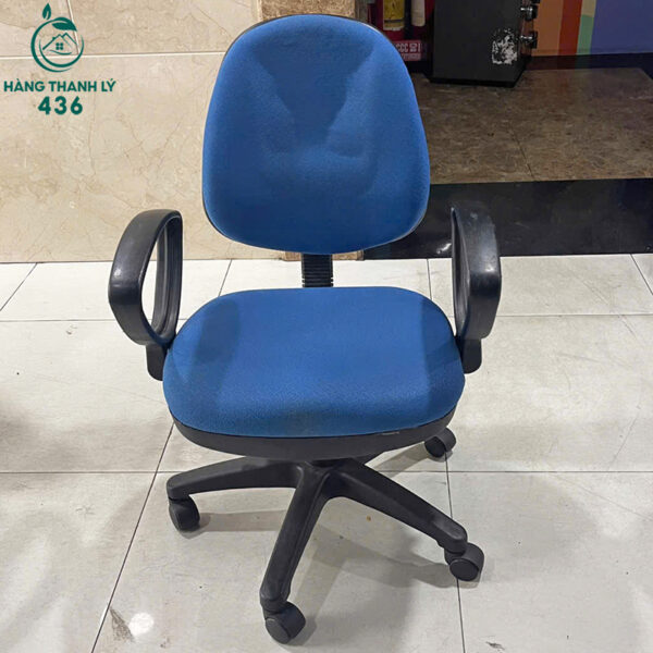 Khách Hàng Đến Mua Ghế Văn Phòng Cũ Tại Hàng Thanh Lý 436 15 mau ghe van phong cu de khach lua chon 2