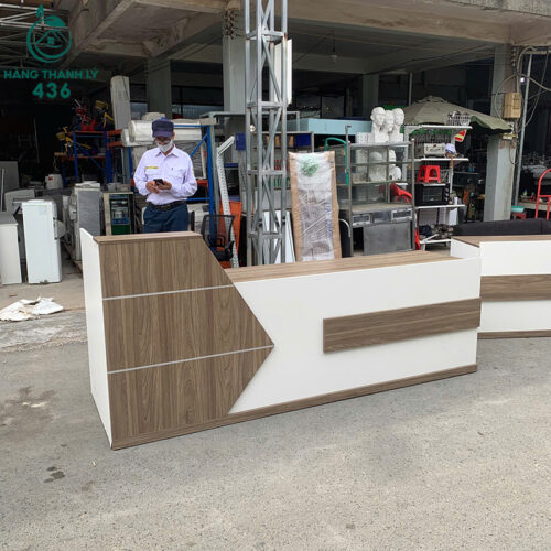 quay thu ngan cu 2m4x60cm phoi trang van go 2