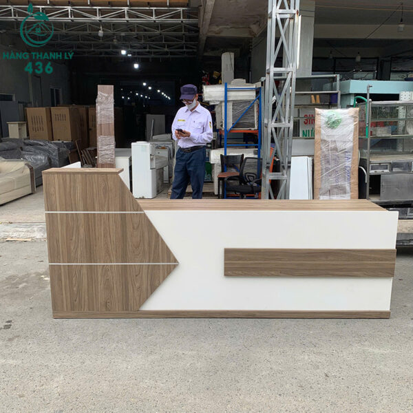 quay thu ngan cu 2m4x60cm phoi trang van go 3