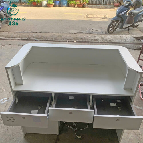 quay tiep tan cu mau trang co ba hoc keo tien loi 1