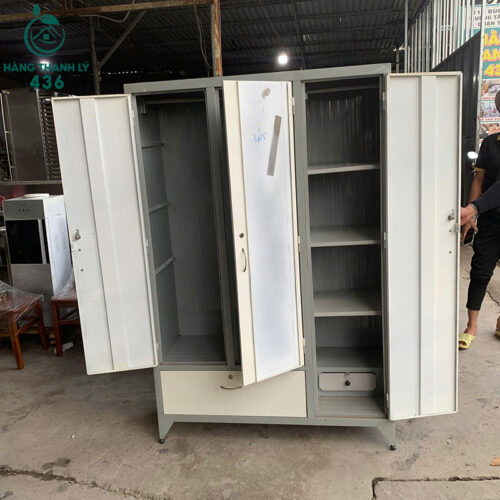 tu quan ao sat cu 3 canh co guong soi 1