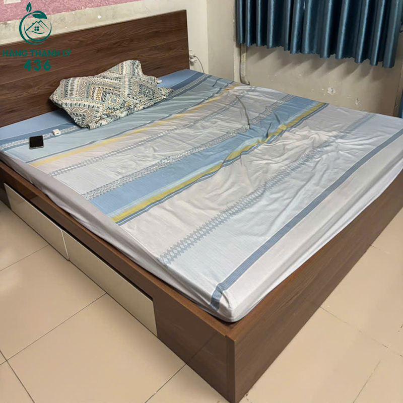 Giường Ngủ Cũ 1M8 Vân Gỗ Nâu Thiết Kế Có Hộc Kéo 7 z7945564605140 201e6e396ef92b59d69349485fb367d1 copy