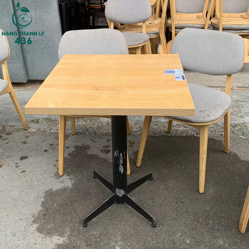 Bàn Ghế Cafe Cũ Kèm Ghế Nệm Xám 3 ban ghe cafe cu kem ghe nem xam 1