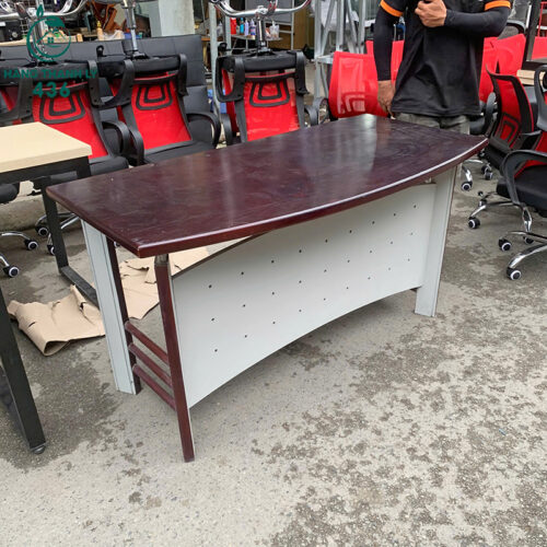 Bàn Giám Đốc Cũ 1M4 Phía Trước Mặt Cong 2 ban giam doc cu 1m4 phia truoc mat cong 2