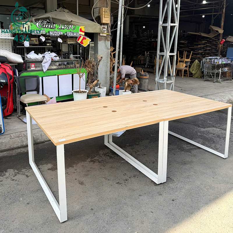 Bàn Họp Cũ 1M2 Vân Gỗ Vàng Chân Sắt 6 ban hop cu 1m2 van go vang chan sat 3