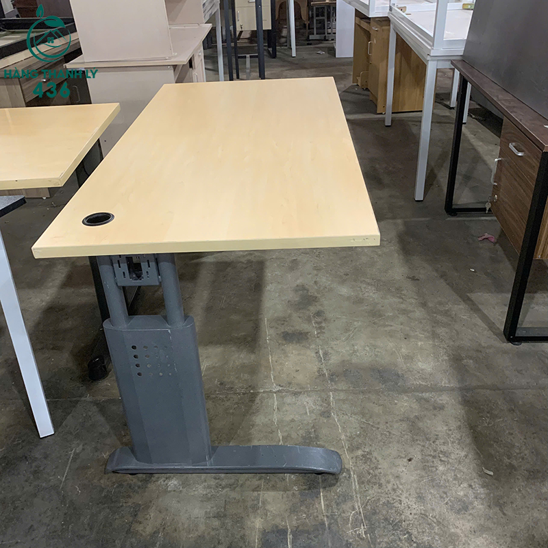 Bàn Làm Việc Cũ 1M4 Chân Sắt Mặt Gỗ 6 ban lam viec cu 1m4 chan sat mat go 4