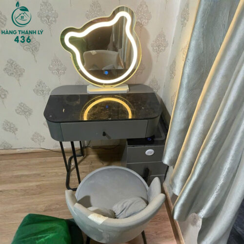 ban trang diem cu co guong den led