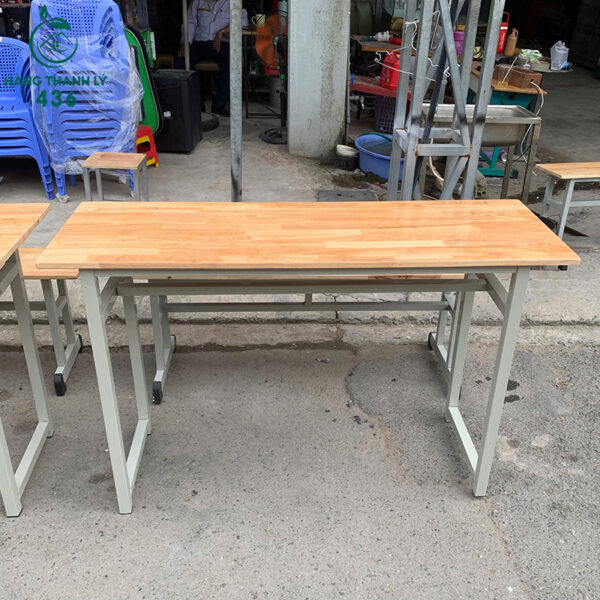 bo-ban-ghe-hoc-sinh-cu-1m2x40cm-khung-sat-mat-go (1) bo ban ghe hoc sinh cu 1m2x40cm khung sat mat go 1