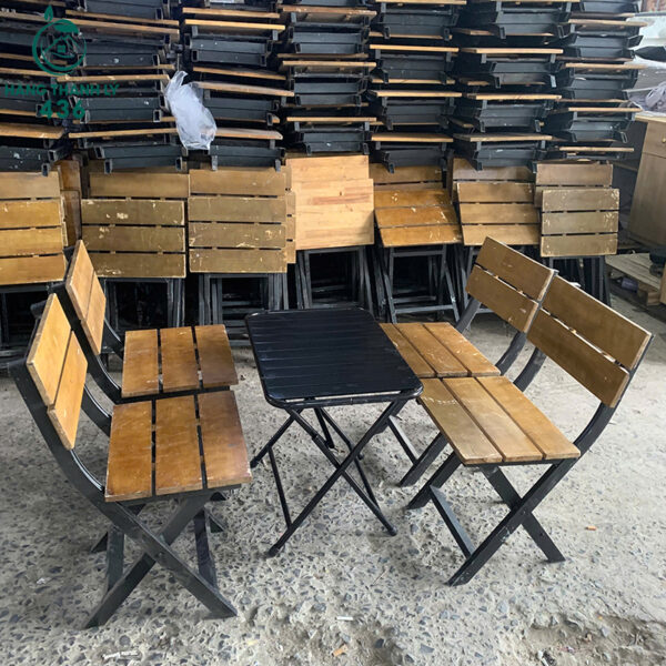 bo ban ghe quan an cu gom mot ban bon ghe 3