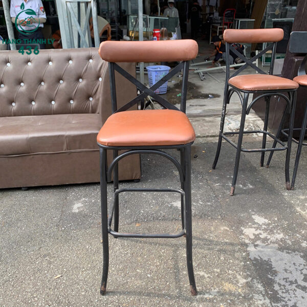 ghe bar cu khung sat tua lung chu x 2