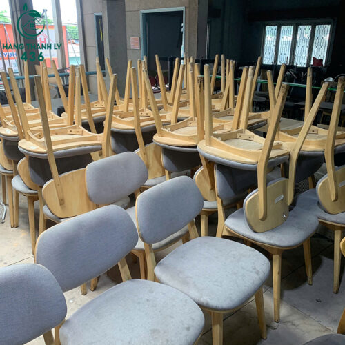 Ghế Cafe Cũ Đệm Vải Xám Tựa Lưng Bo Tròn 3 ghe cafe cu dem vai xam tua lung bo tron 2